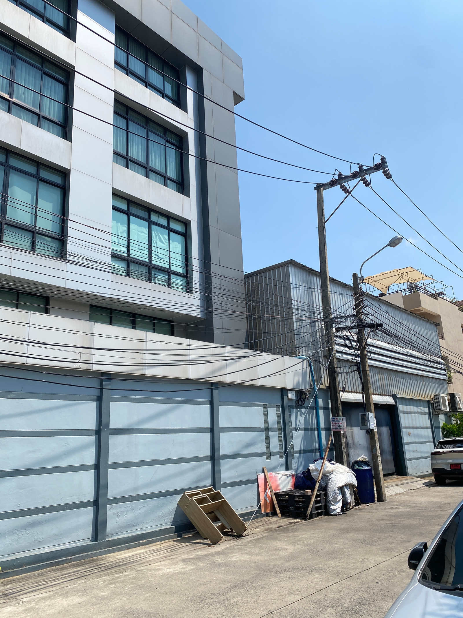 🏢 ขายที่ดินพร้อมอาคารสำนักงาน 4 ชั้นและโกดัง รามคำแหงซอย 4  🔥 ตกแต่งแล้วพร้อมเข้าใช้งาน 🔥 – รูปที่ 4