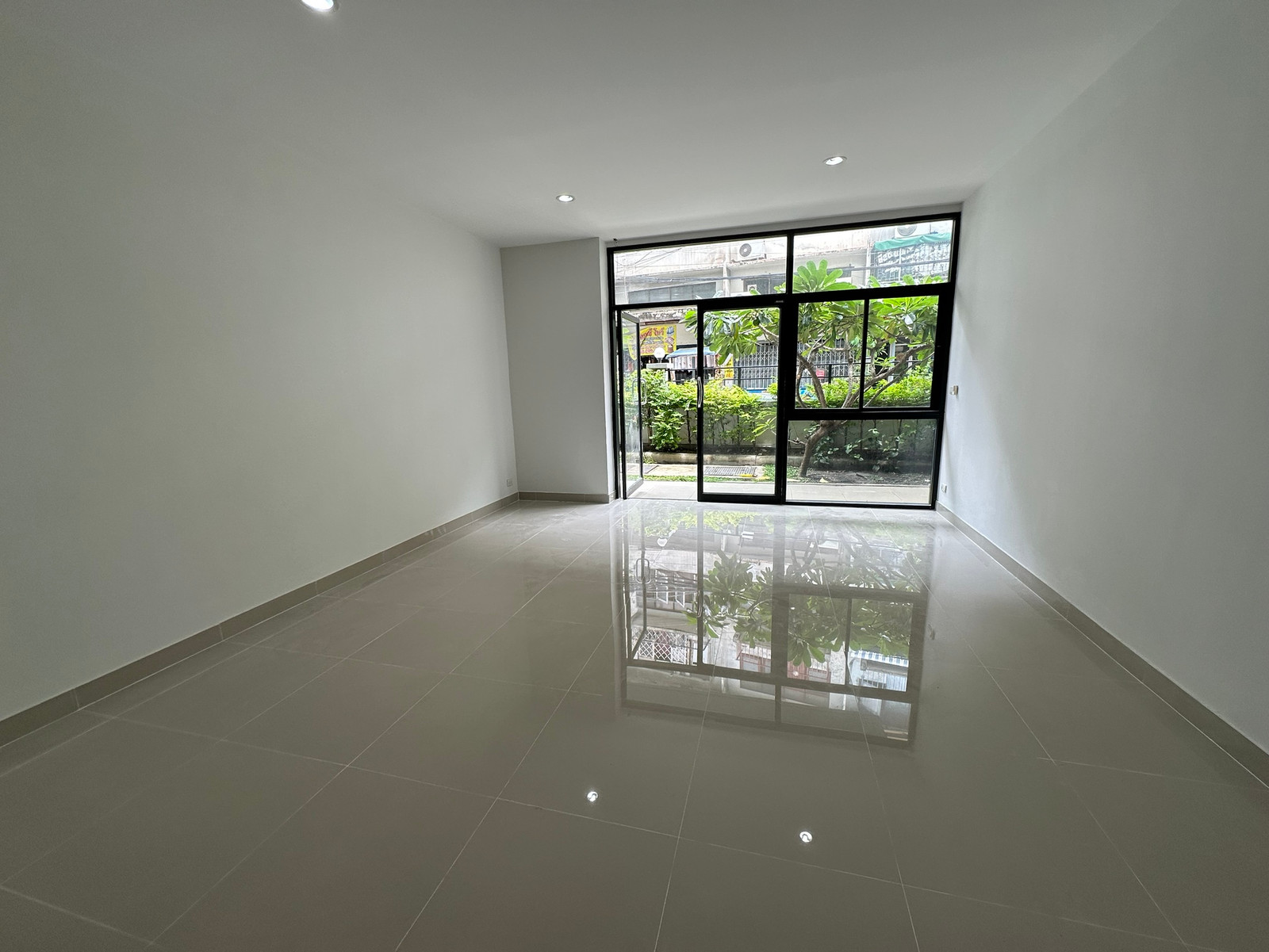 ขายร้านค้าใต้คอนโด YOU2 CONDO พหลโยธิน 34 – รูปที่ 3