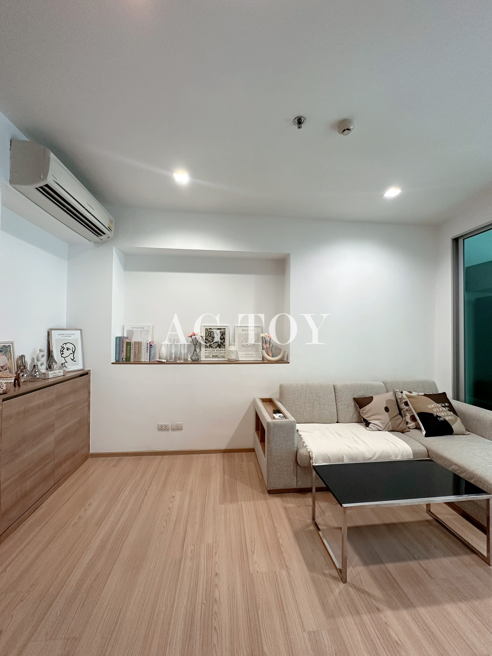 Sell/rent beautiful room Ready to move in Rhythm Phahol-Ari