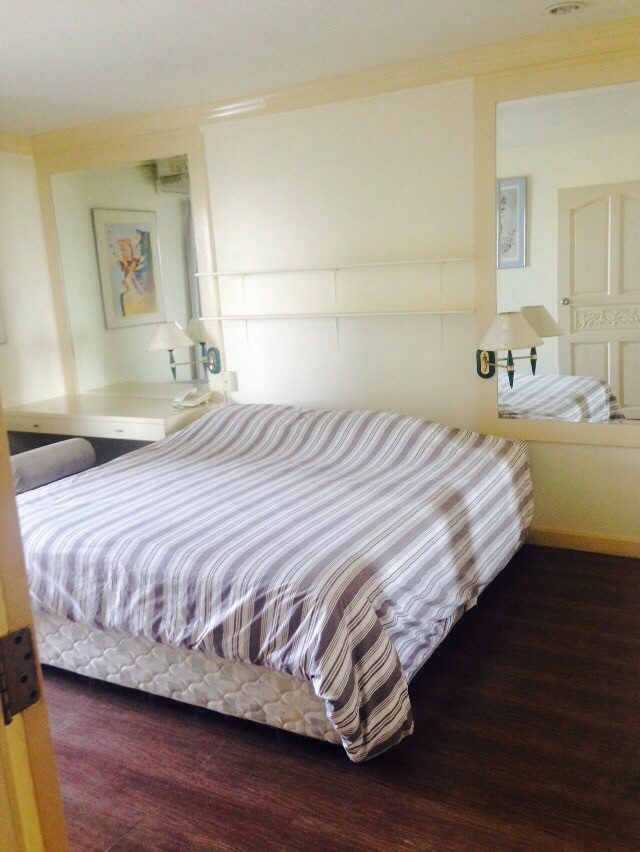 Sarin Place for sale, size 1 bedroom, very good price. Sarin Place for sale, size 1 bedroom, very good price.