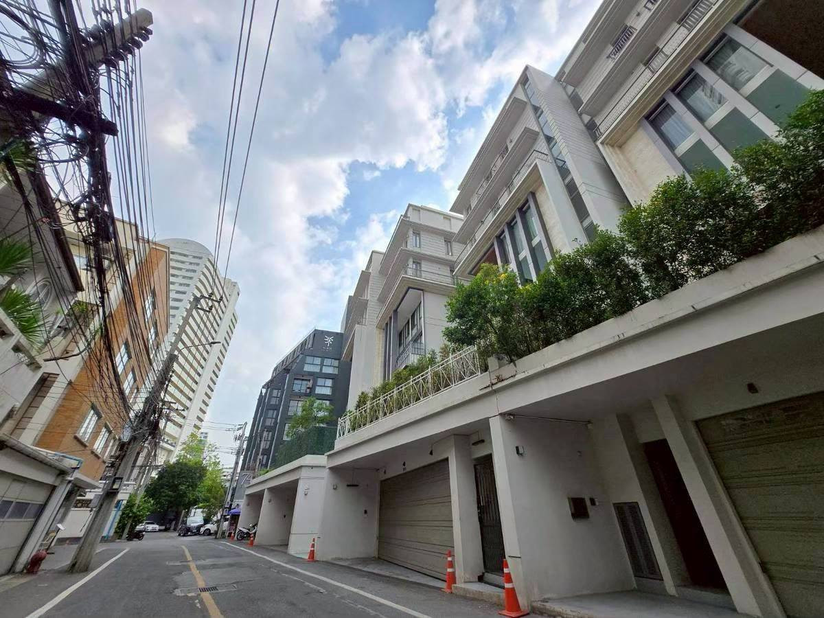 Luxury 8-Storey Townhome at 749 Residence | BTS Phrom Phong & Thong Lor 4 Bedroom with private pool – รูปที่ 2