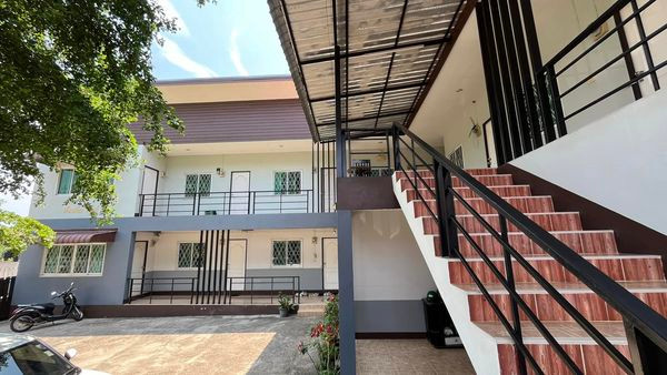 For sale: 2-story dormitory and 1 house with large plot of land, 2 ngan, 35 sq m, Rim Kok Subdistrict, Mueang Chiang Rai District. For sale: 2-story dormitory and 1 house with large plot of land, 2 ngan, 35 sq m, Rim Kok Subdistrict, Mueang Chiang Rai District.