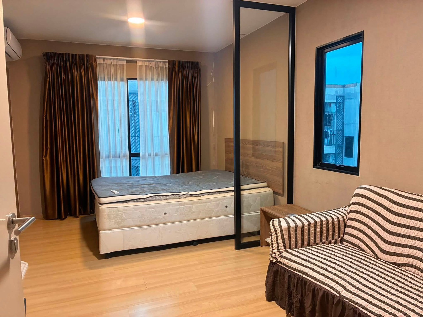 ⚜️ปล่อยเช่า Lesto Condo Sukhumvit 113 - Samrong Station (เลสโต คอนโด สุขุมวิท 113 - อินเตอร์เชนจ์สำโรง) สนใจสอบถาม แอดไลน์ 🆔 𝐈𝐃 𝐋𝐢𝐧𝐞 : @glorious1 หรือ https://lin.ee/897Debr โทร 099 498 2461 ⚜️ปล่อยเช่า Lesto Condo Sukhumvit 113 - Samrong Station (เลสโต คอนโด สุขุมวิท 113 - อินเตอร์เชนจ์สำโรง) สนใจสอบถาม แอดไลน์ 🆔 𝐈𝐃 𝐋𝐢𝐧𝐞 : @glorious1 หรือ https://lin.ee/897Debr โทร 099 498 2461