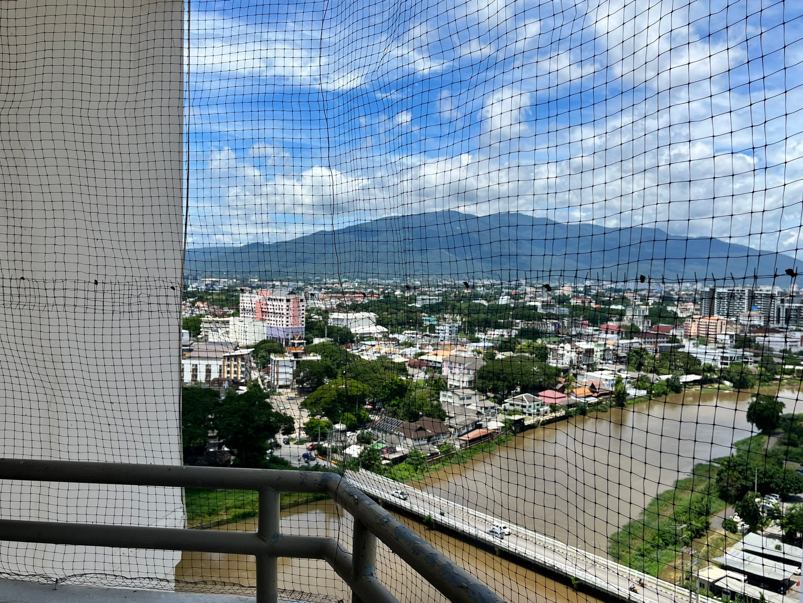  ให้เช่า Riverside Condominium 2 ห้องนอน | วิวดอยสุเทพ | เชียงใหม่ – รูปที่ 3