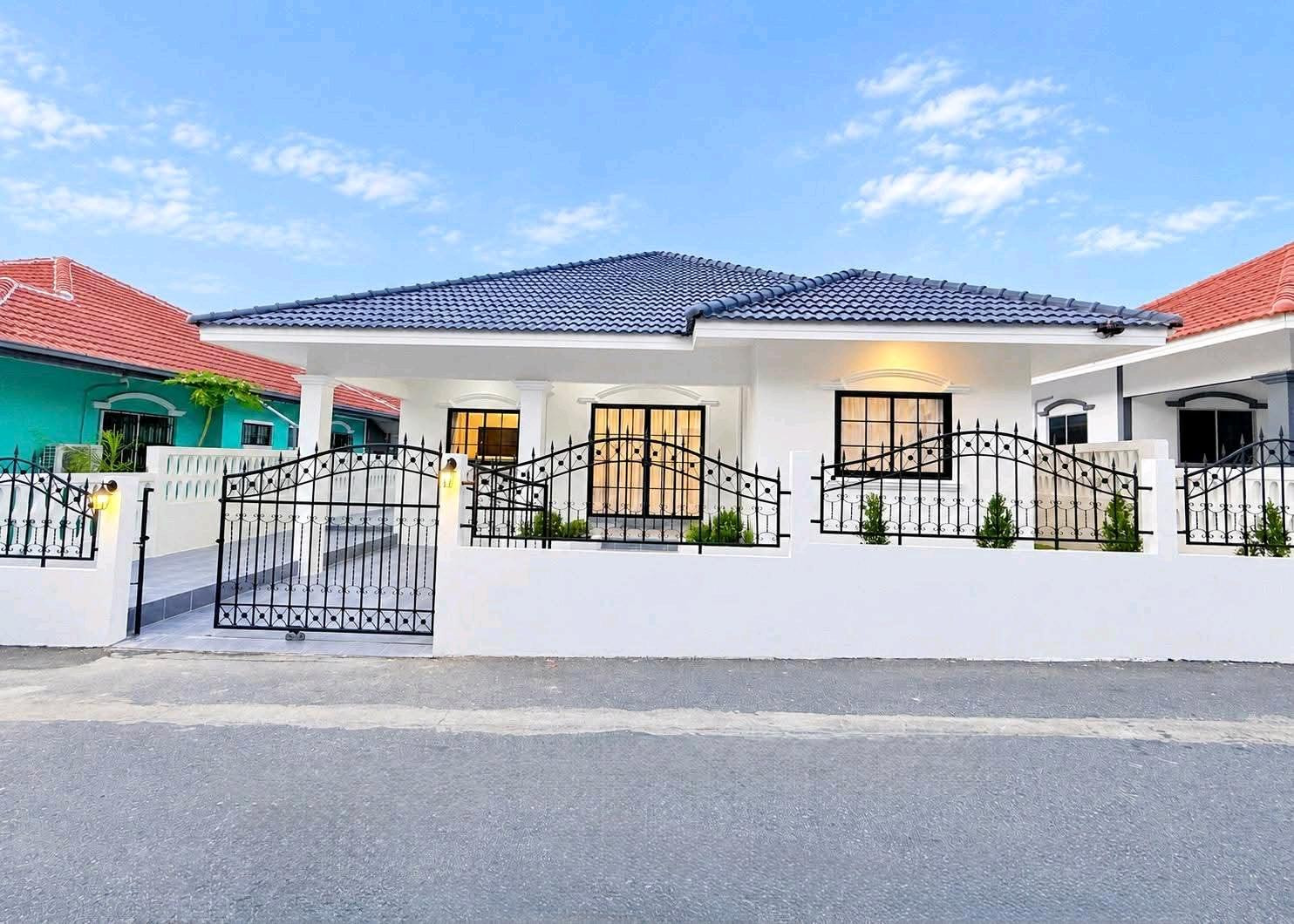 🏡 ขายบ้านเดี่ยว 𝗖𝗛𝗢𝗞𝗖𝗛𝗔𝗜 𝗩𝗜𝗟𝗟𝗔𝗚𝗘 𝟱 𝗣𝗔𝗧𝗧𝗔𝗬𝗔 | บ้านชั้นเดียว | 𝟯 𝗕𝗘𝗗𝗥𝗢𝗢𝗠𝗦 | ที่ดิน 60 ตร.ว. | BUILT-IN ทั้งหลัง | Fully Furnished พร้อมอยู่ ✨ 🏡 ขายบ้านเดี่ยว 𝗖𝗛𝗢𝗞𝗖𝗛𝗔𝗜 𝗩𝗜𝗟𝗟𝗔𝗚𝗘 𝟱 𝗣𝗔𝗧𝗧𝗔𝗬𝗔 | บ้านชั้นเดียว | 𝟯 𝗕𝗘𝗗𝗥𝗢𝗢𝗠𝗦 | ที่ดิน 60 ตร.ว. | BUILT-IN ทั้งหลัง | Fully Furnished พร้อมอยู่ ✨