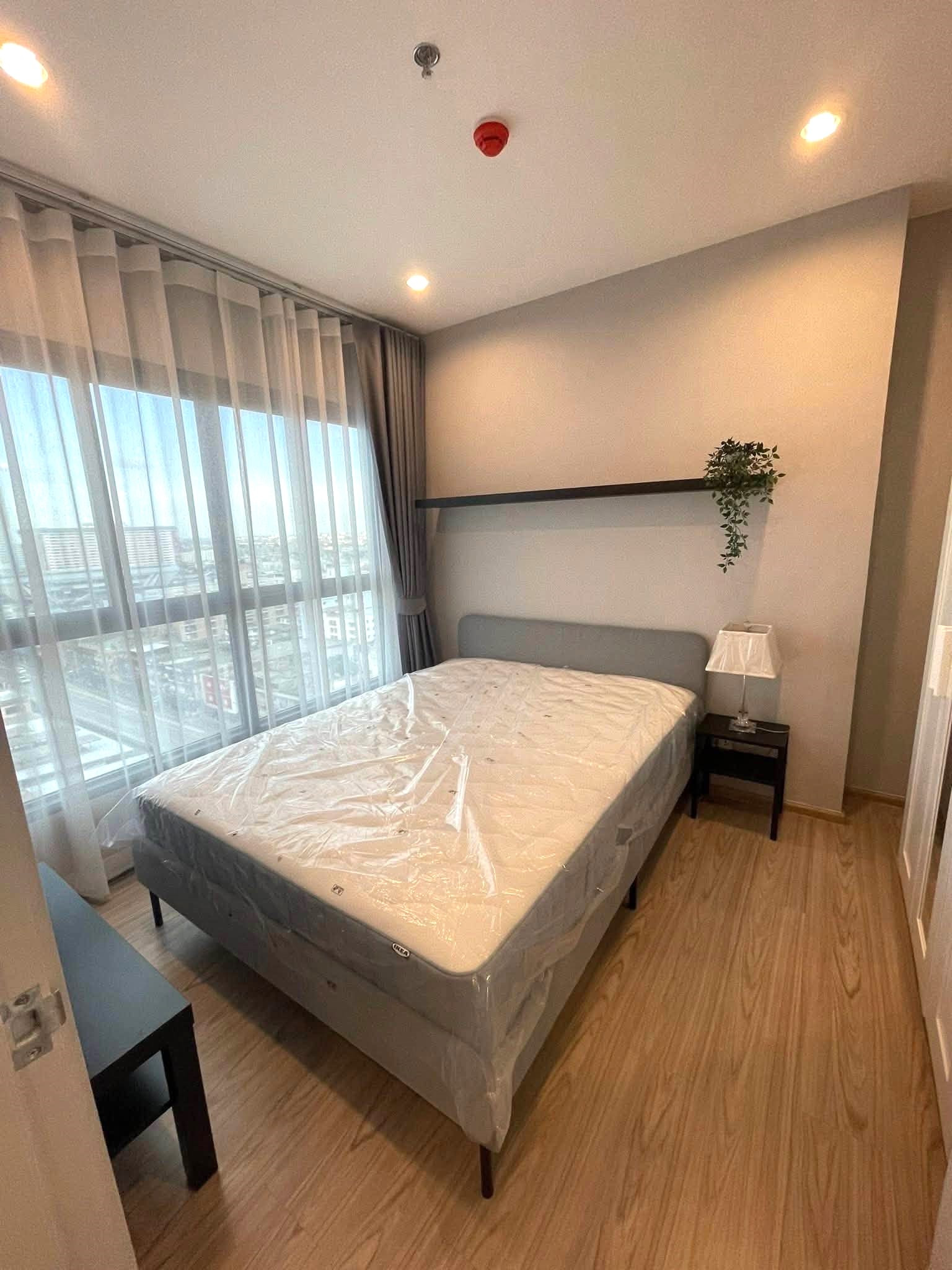 💥 [P-137444] 𝐓𝐡𝐞 𝐓𝐫𝐞𝐞 𝐇𝐮𝐚𝐦𝐚𝐤 𝐈𝐧𝐭𝐞𝐫𝐜𝐡𝐚𝐧𝐠𝐞 Cozy Room Ready to Move! Near MRT Lamsali 𝟏𝟐,𝟓𝟎𝟎 THB/m. | Line ID: @easycondoplus | 099-229-6397 