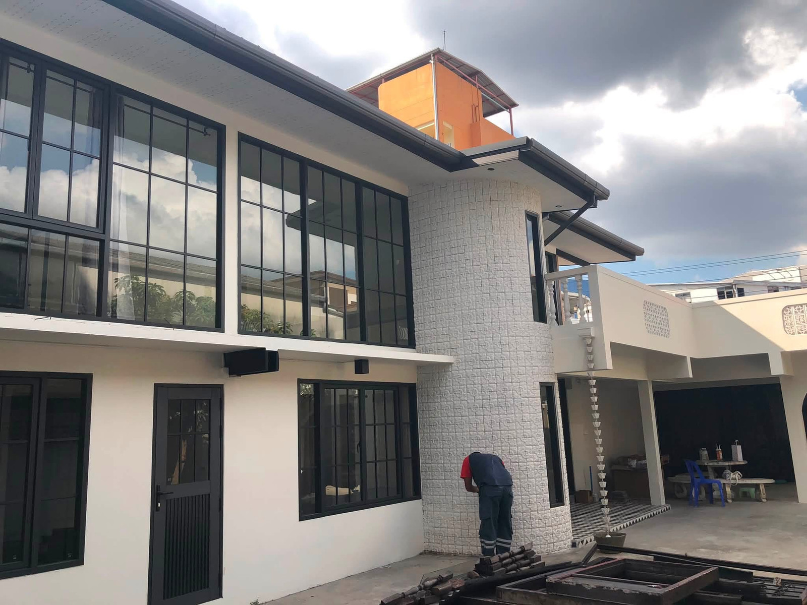 Single house/home office for rent Soi Ngamwongwan Opposite Pantip, near The Mall Ngamwongwan, can walk. Single house/home office for rent Soi Ngamwongwan Opposite Pantip, near The Mall Ngamwongwan, can walk.