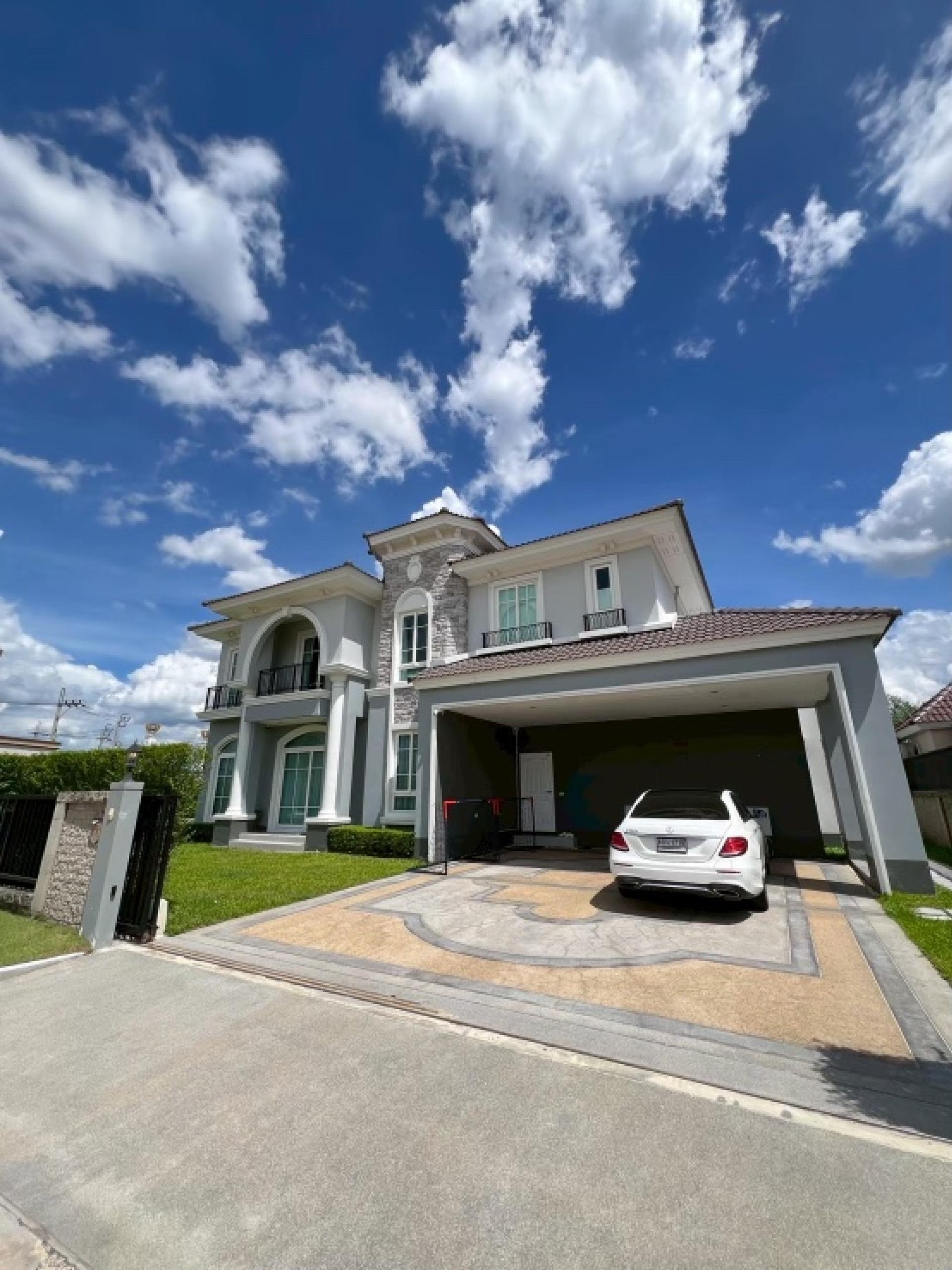 Single house for sale, Grand Deo Ramintra-Chatuchot. The largest house in the project, has a private pool, normally 25 million, quick release only 18.5 million✨