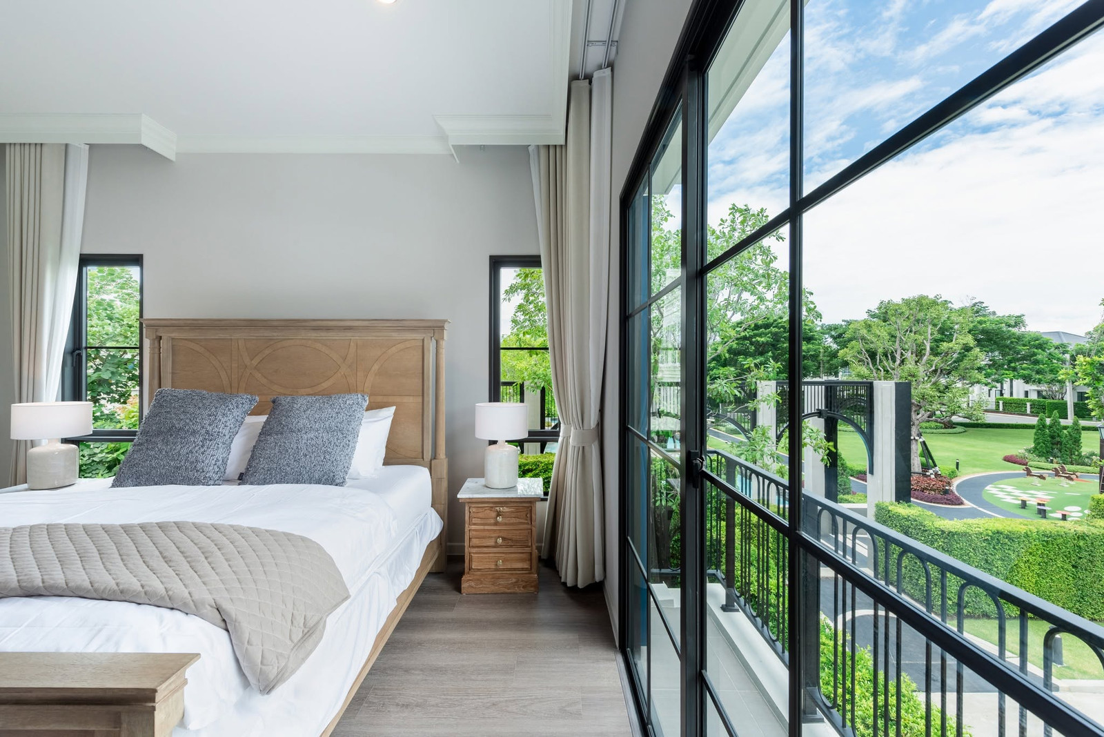 เศรษฐสิริ บางนา กม.10 / 5 ห้องนอน (ขาย), Setthasiri Bangna KM.10 / 5 Bedrooms (FOR SALE) POON330