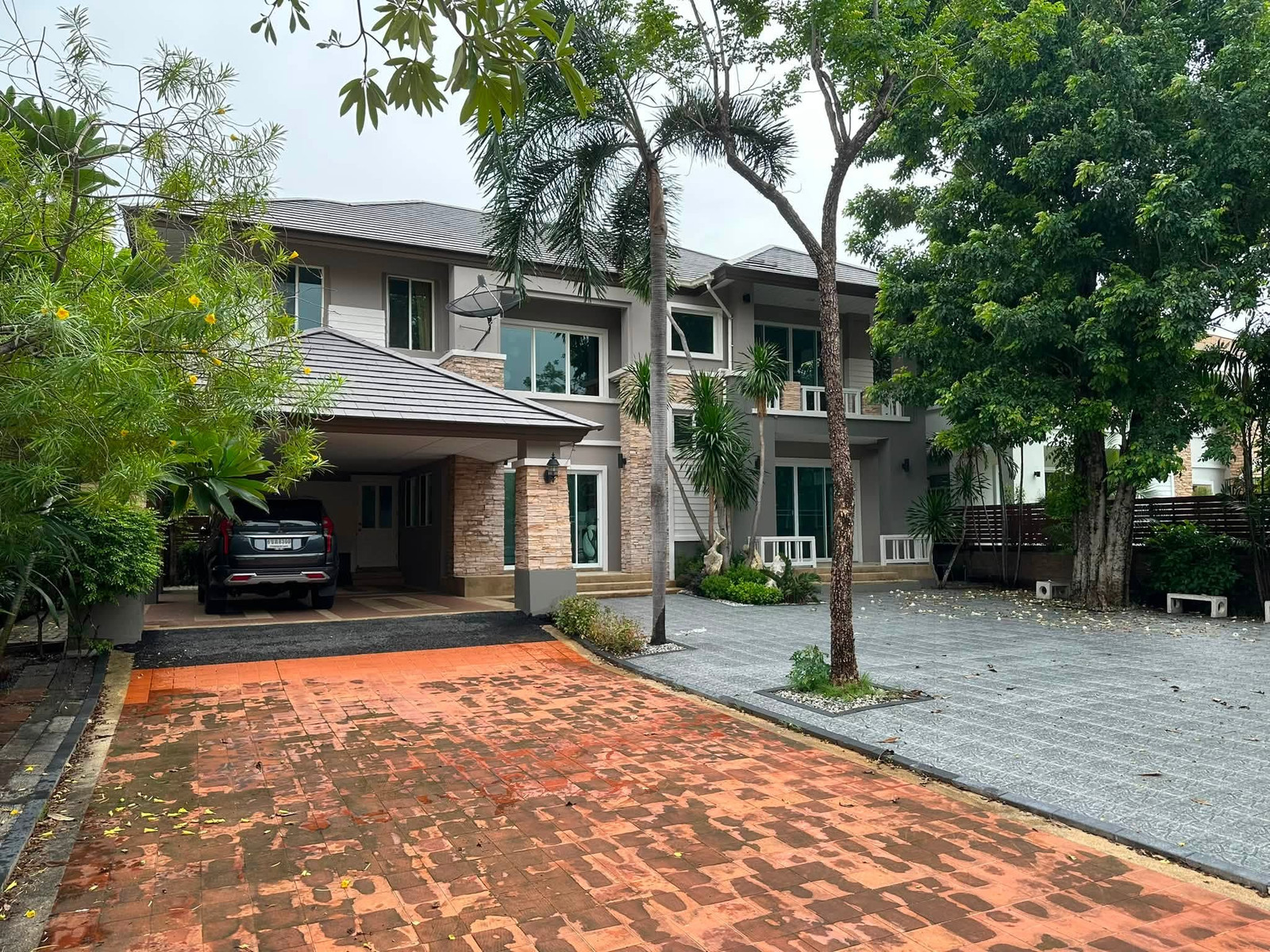 2-story luxury detached house Nusasiri Bangna