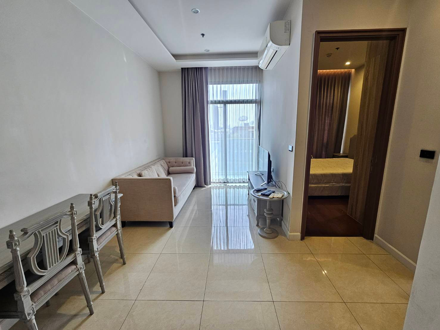 Beautiful room, cheap for rent, rent 2 bedrooms, 1 bathroom, Mayfair Place Condo, Sukhumvit 50. Beautiful room, cheap for rent, rent 2 bedrooms, 1 bathroom, Mayfair Place Condo, Sukhumvit 50.