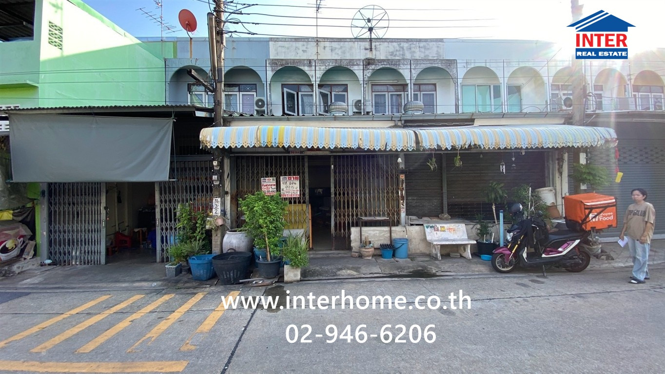Townhouse 2 floors 22 sq m. Townhouse Ekkachai Bang Bon Townhouse Near Big C Ekkachai, Soi Ekkachai 81, Ekkachai-Bang Bon Road. Bang Khun Thian District Bangkok