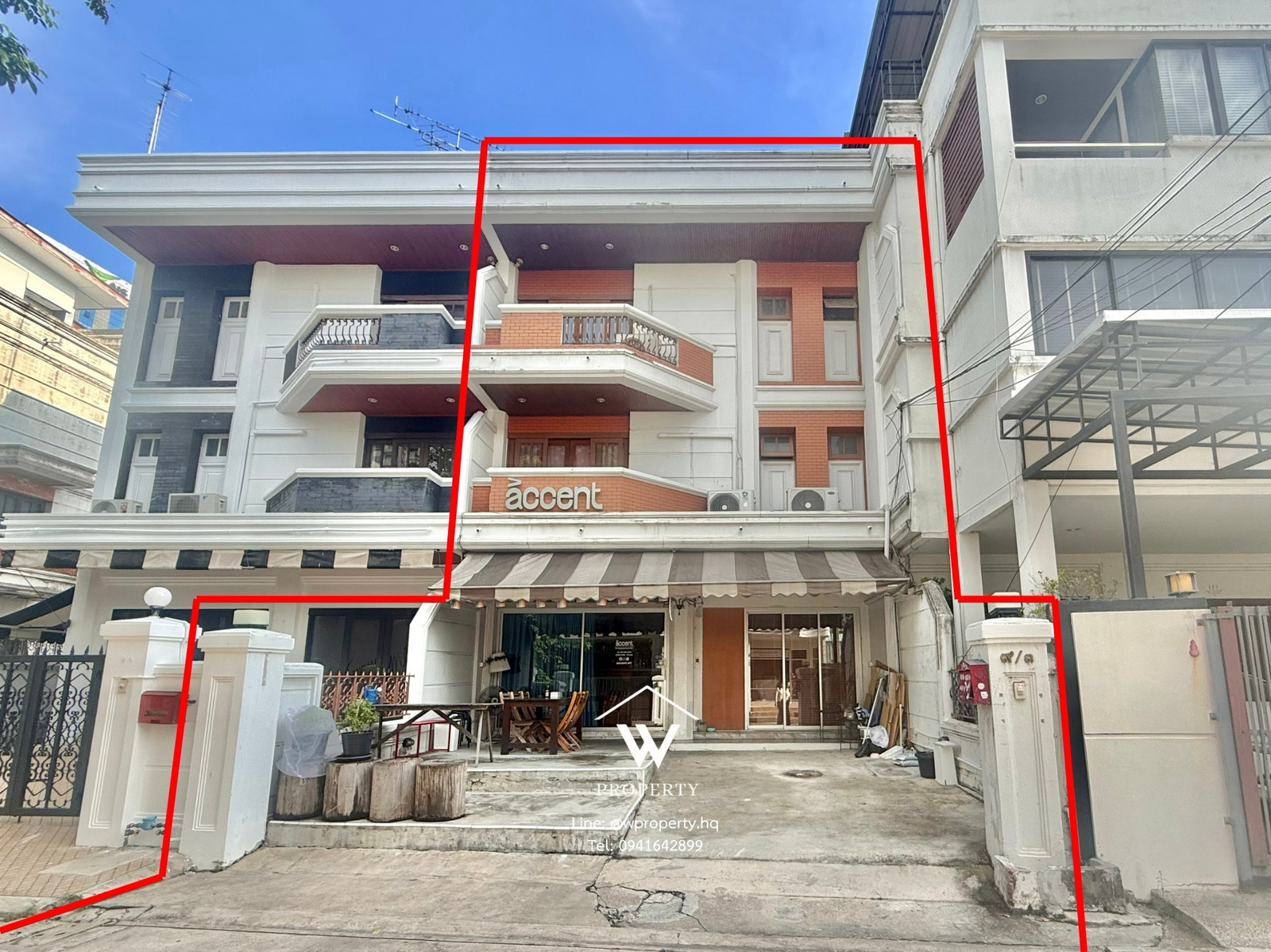 Townhouse for sale in Ari area • Blue Village, Soi Chamnan Aksorn