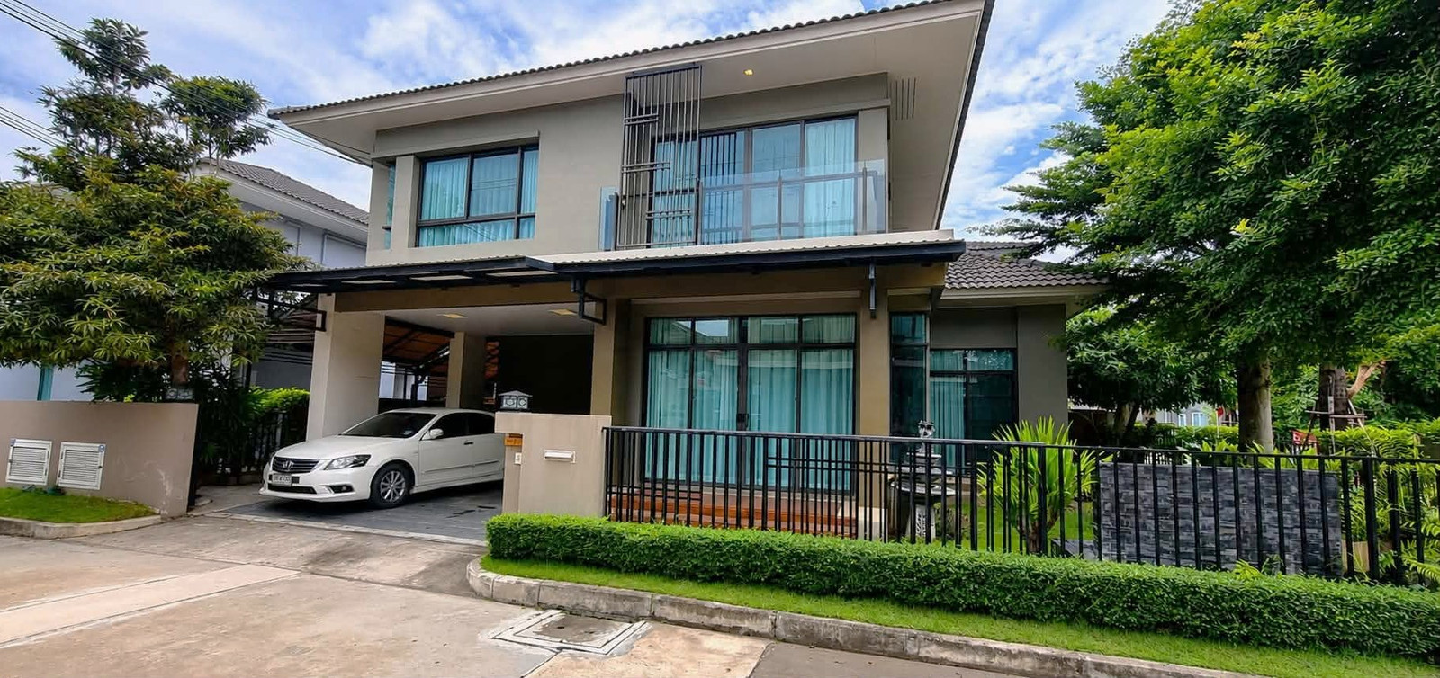 2-story detached house for sale, Burasiri, Bueng Nong Khot, Khon Kaen, beautiful house, fully decorated, ready to move in, good location. 2-story detached house for sale, Burasiri, Bueng Nong Khot, Khon Kaen, beautiful house, fully decorated, ready to move in, good location.