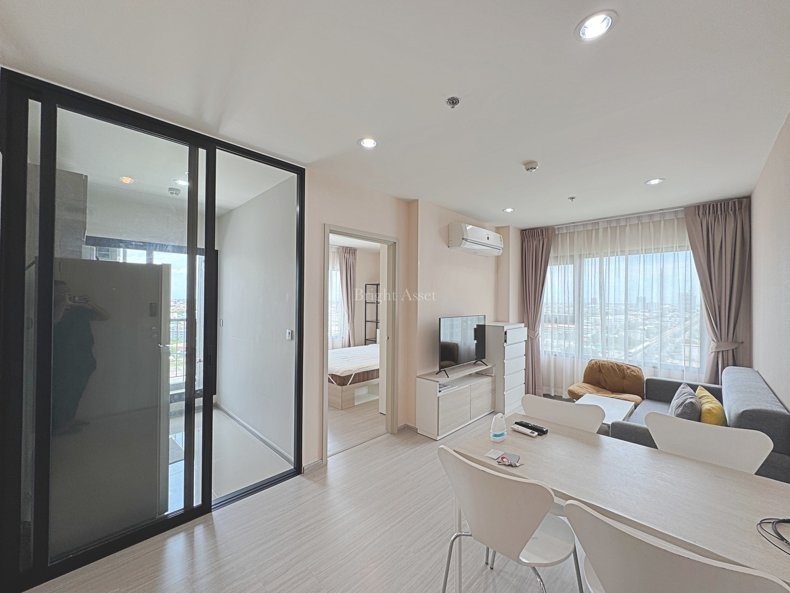 For rent: Aspire Erawan Prime, property code P3502. For rent: Aspire Erawan Prime, property code P3502.