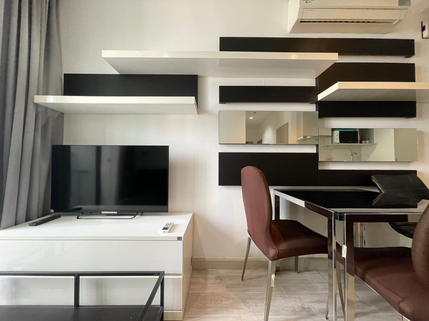 ขายคอนโด Ideo Mobi Sathorn ไอดีโอ โมบิ สาทร ติด BTS กรุงธนบุรี ทำเลดี เดินทางสะดวก 2 ห้องนอน 2 ห้องน้ำ วิวสระ ขายคอนโด Ideo Mobi Sathorn ไอดีโอ โมบิ สาทร ติด BTS กรุงธนบุรี ทำเลดี เดินทางสะดวก 2 ห้องนอน 2 ห้องน้ำ วิวสระ