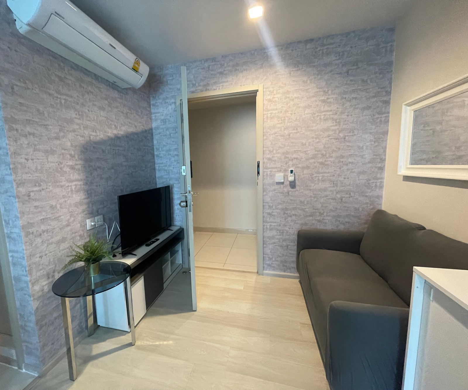 For rent!!! Noble Ploenchit, beautiful room, full built-ins!!! BTS Ploenchit, ready to move in, 35 sq m, only 21,000 baht/month. – รูปที่ 2