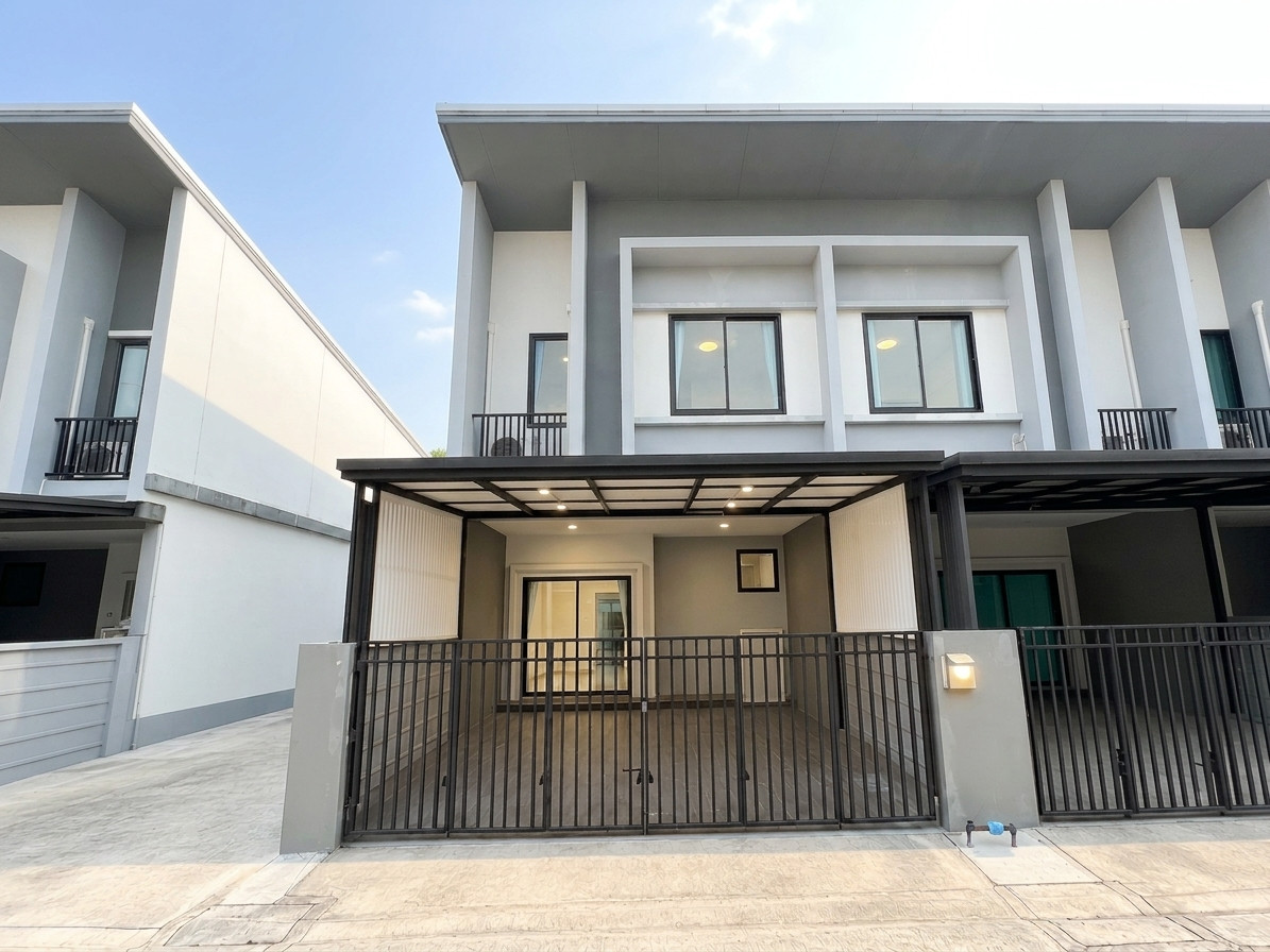 2-story townhouse, corner unit, Britannia University, Wongwaen Hathairat, next to the main road, 2 large bedrooms, 3 bathrooms, area 19.5 sq m, swimming pool, fitness center, clubhouse, common garden, near Ramintra Expressway. Ramintra Ring Road 2-story townhouse, corner unit, Britannia University, Wongwaen Hathairat, next to the main road, 2 large bedrooms, 3 bathrooms, area 19.5 sq m, swimming pool, fitness center, clubhouse, common garden, near Ramintra Expressway. Ramintra Ring Road
