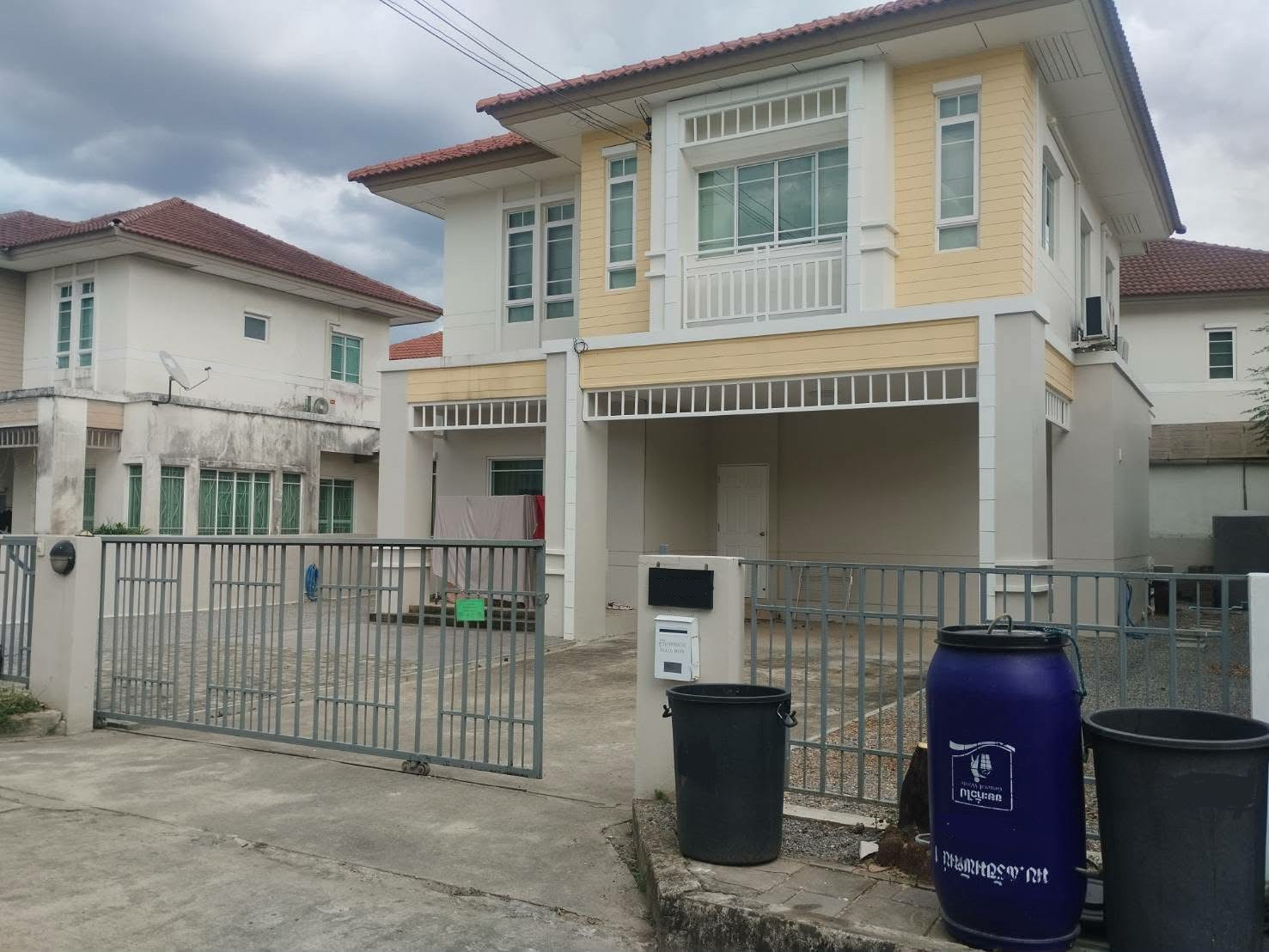 Single house for rent Prompat Village 1, near Learn Sathit Phatthana School and Safari World Single house for rent Prompat Village 1, near Learn Sathit Phatthana School and Safari World