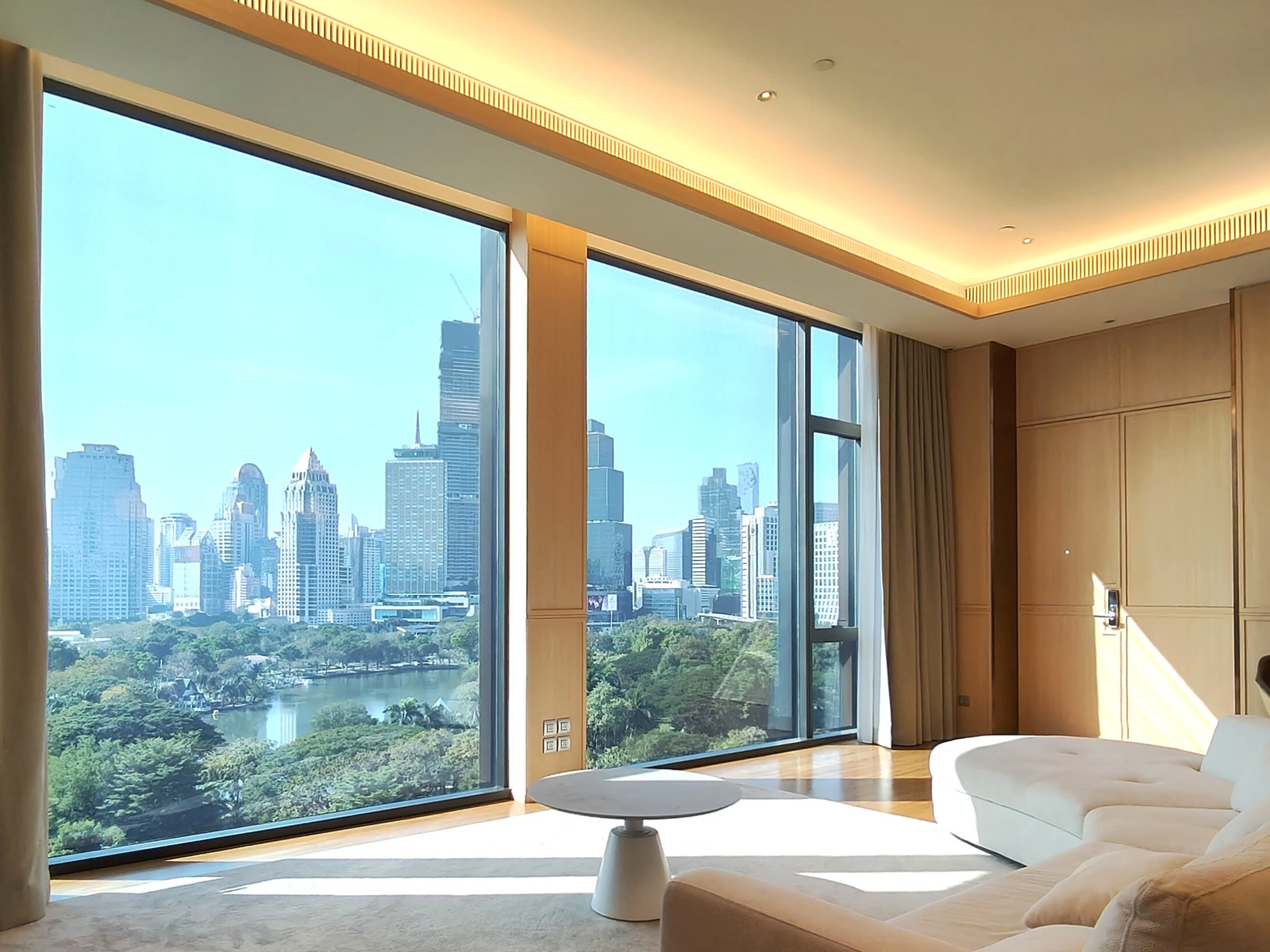 Best Price 3BR with Stunning Lumpini View at Sindhorn Lumpini Best Price 3BR with Stunning Lumpini View at Sindhorn Lumpini