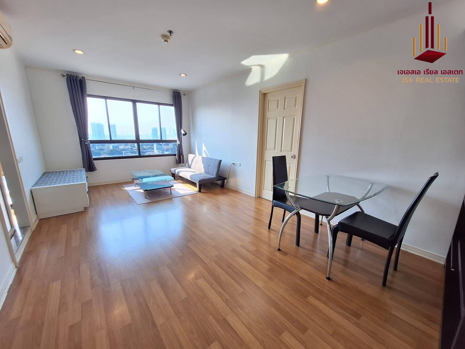 ✨ For Rent : Lumpini Place Phahol - Saphankhwai Condo ✨ 💰 Only 16,000 THB/month ✨ For Rent : Lumpini Place Phahol - Saphankhwai Condo ✨ 💰 Only 16,000 THB/month