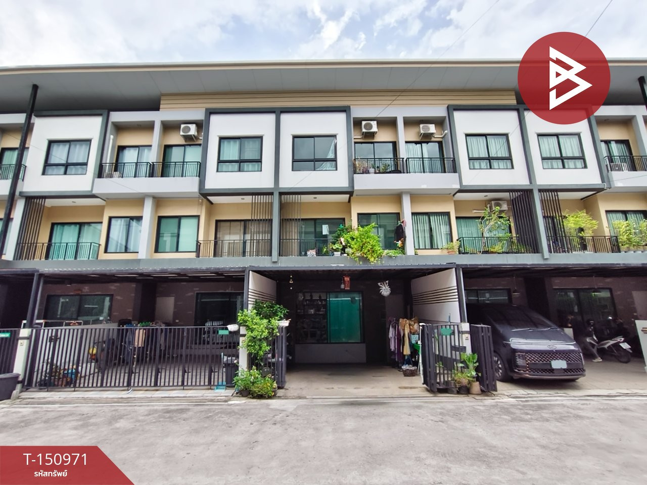 Townhome for sale, The Triple Village, Sukhumvit 113-Srinakarin, Samut Prakan. Townhome for sale, The Triple Village, Sukhumvit 113-Srinakarin, Samut Prakan.