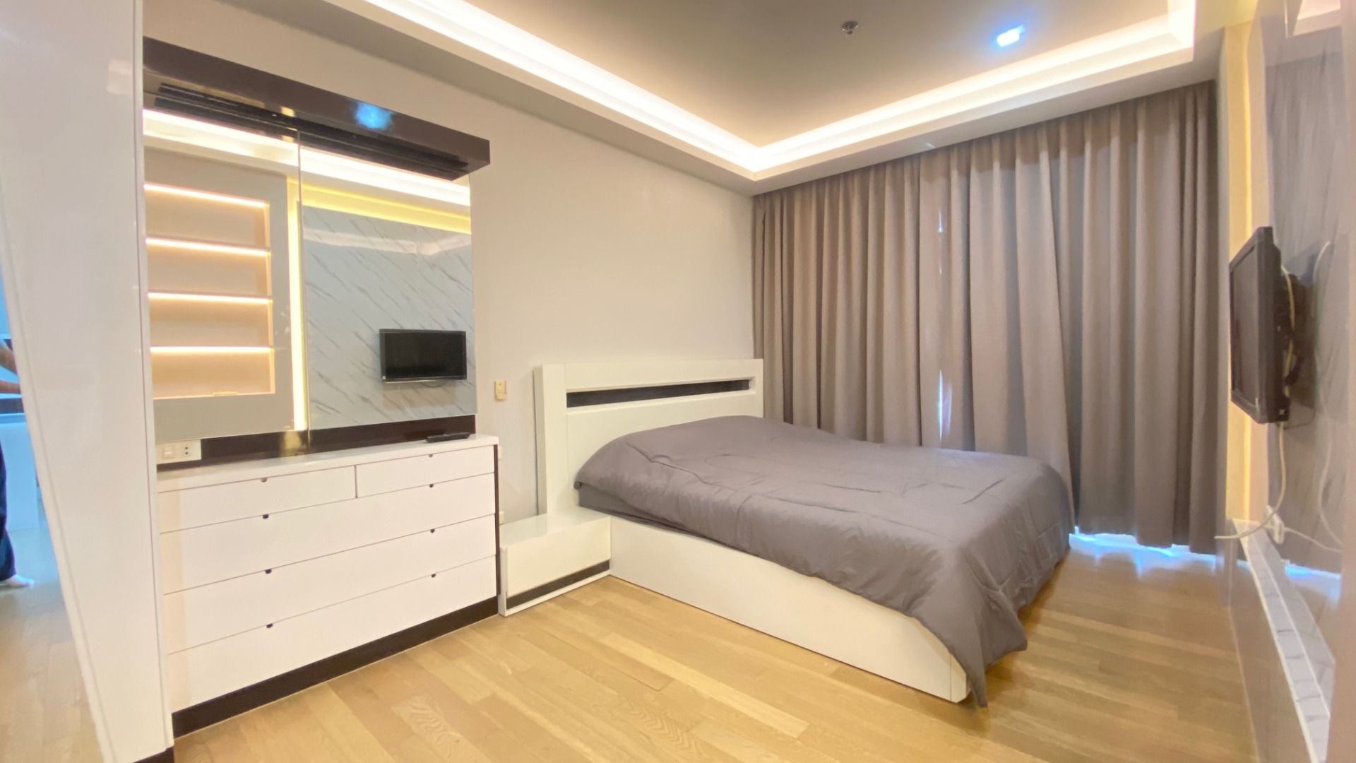 [Agent Post] ✨ ห้องใหญ่! ทำเลพร้อมพงษ์! | Noble Refine | 1 Bedroom 50 ตร.ม. | ชั้น 22 | 35,000 บาท/เดือน – รูปที่ 4