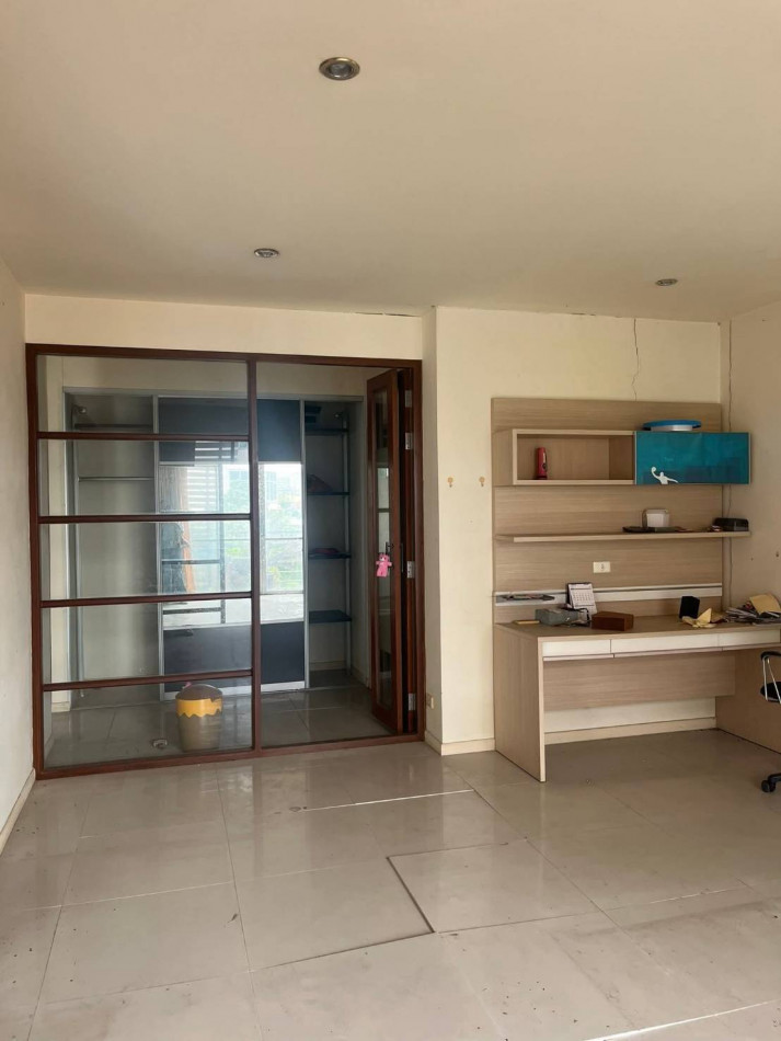 ขาย คอนโด บ้านร่มไม้ สนามบินน้ำ ราคาแค่ 1.6 ล้าน! ห้องใหญ่แบบนี้…ไม่ได้มีมาบ่อยนะคะ 67 ตรม