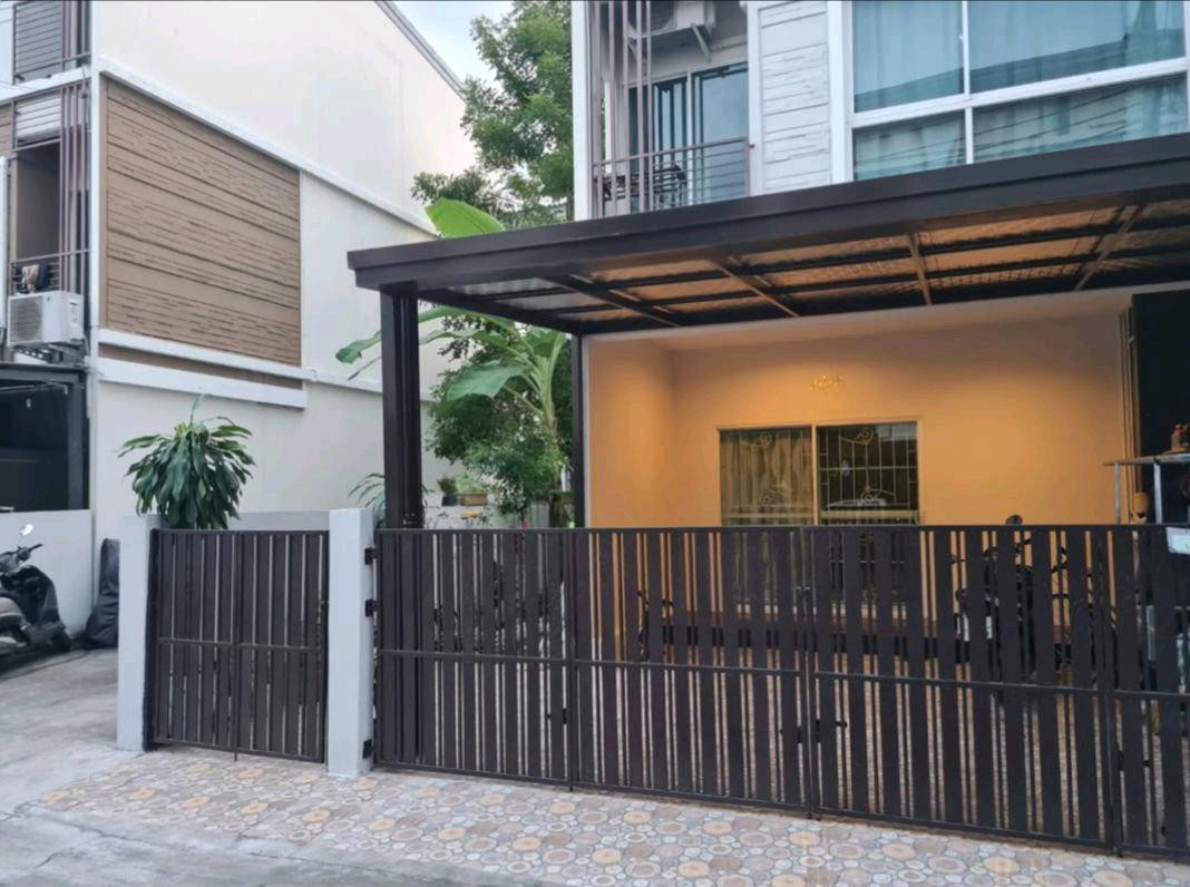 3-story townhome for rent, Villette City | 4 bedrooms | 35,000 baht 3-story townhome for rent, Villette City | 4 bedrooms | 35,000 baht