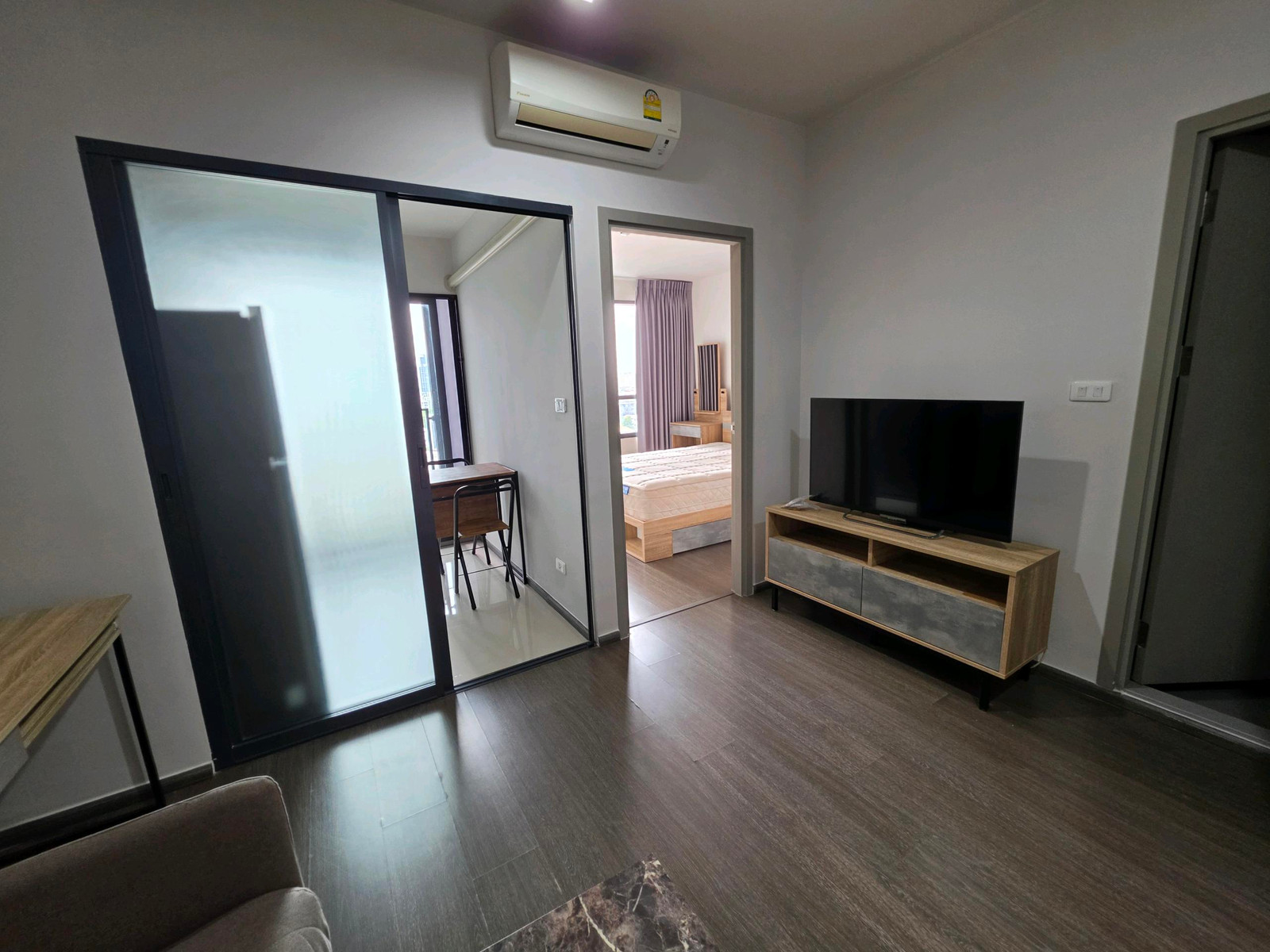 Ideo s93 swimpool view 1 bed Ideo s93 swimpool view 1 bed