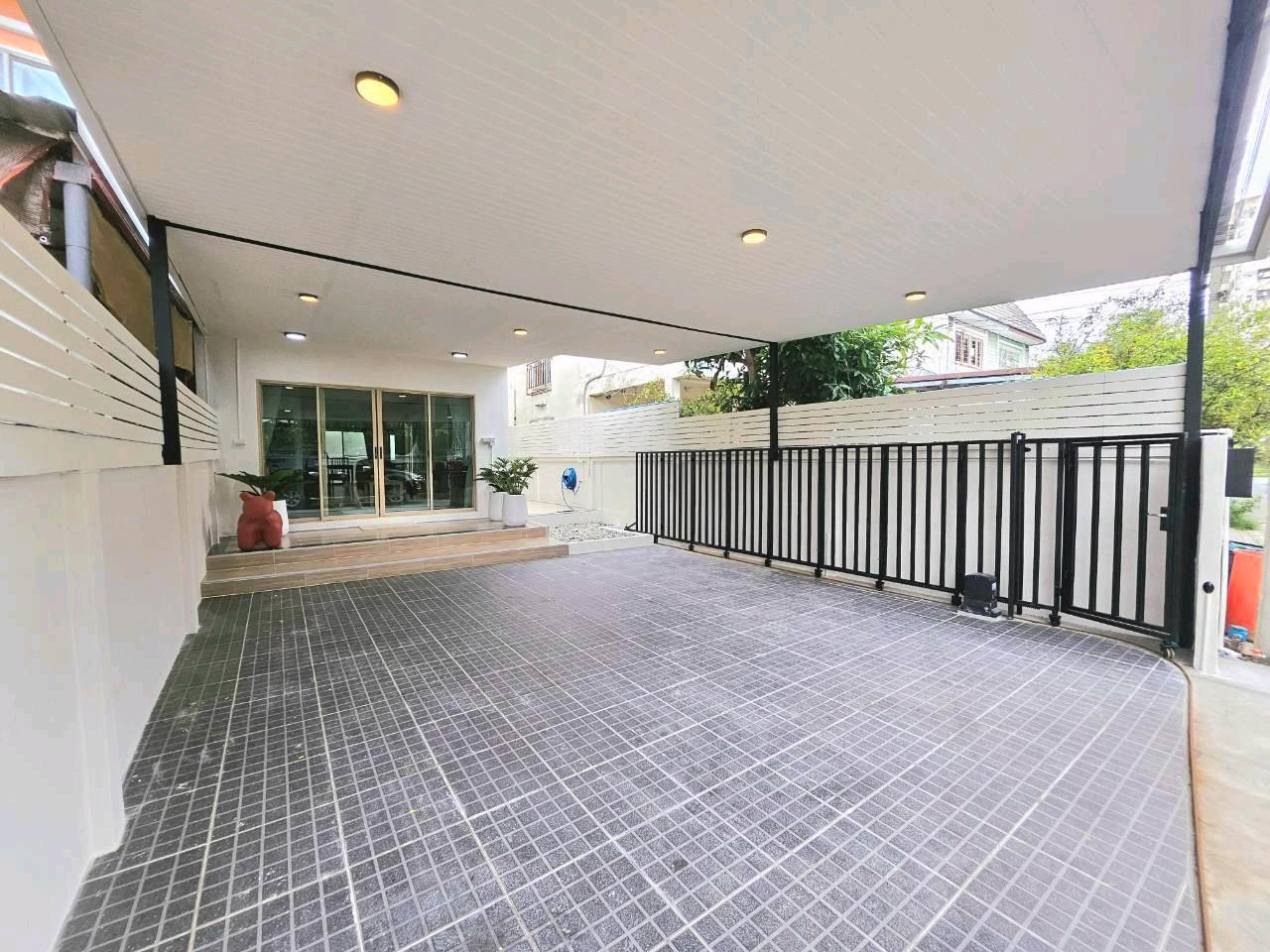 🏠ขาย ทาวน์เฮ้าส์ บ้านสวนกล้วยไม้ พุทธบูชา 39 รีโนเวท สวย พร้อมอยู่ – รูปที่ 2
