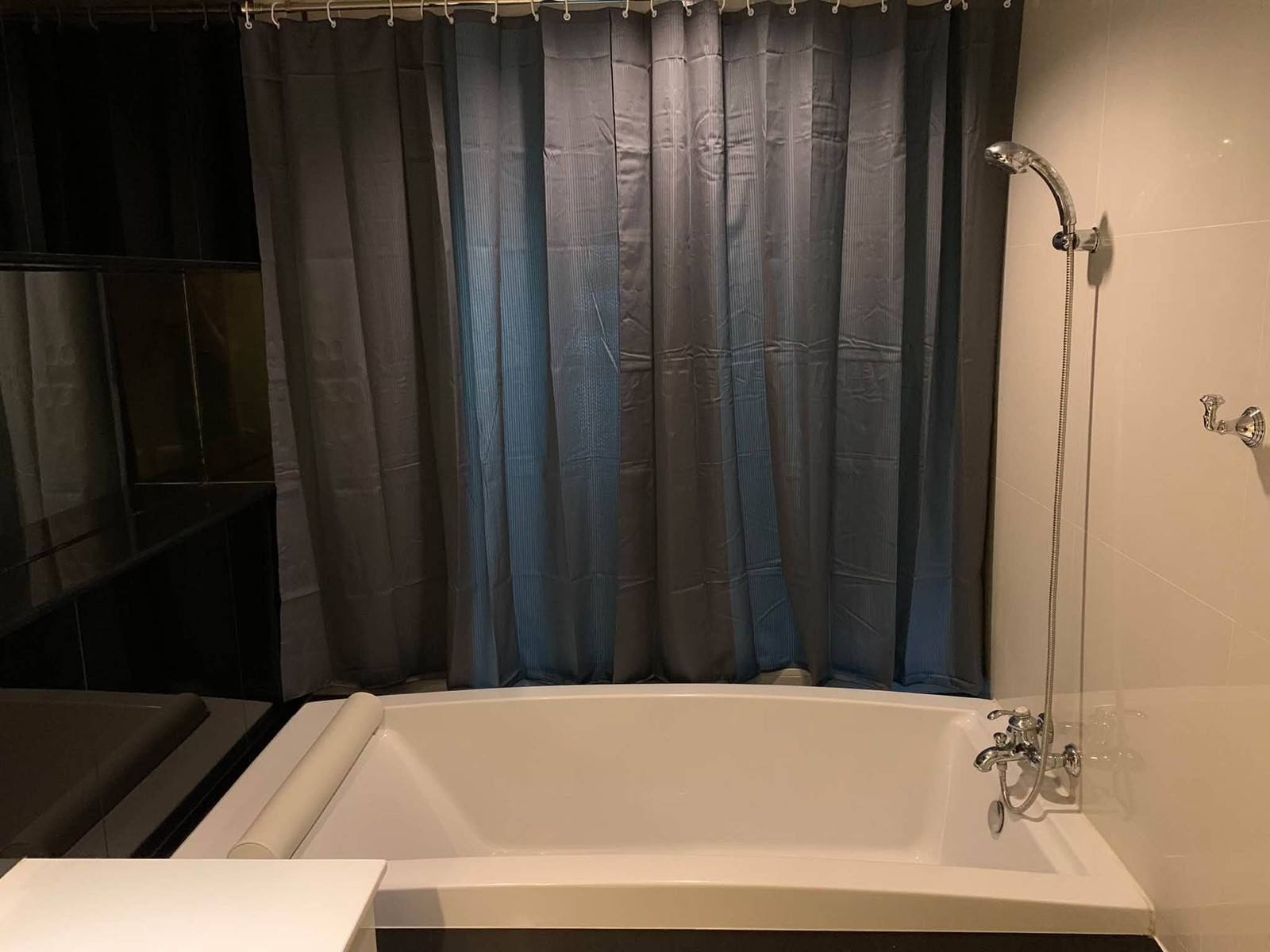ให้เช่า คอนโด The Address Chidlom studio 40 sqm ชั้น2 วิวสระว่ายน้ำ – รูปที่ 4