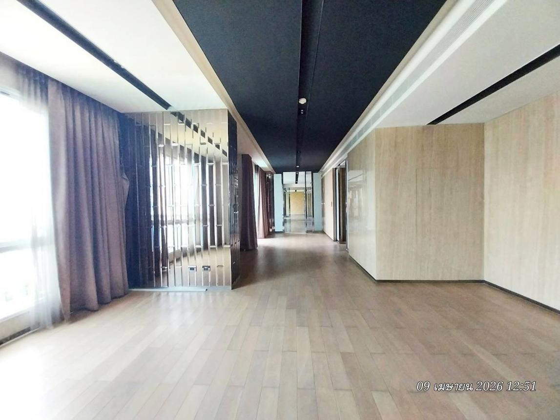 14.907 million, get a total area of ​​165.67 sq m on Rama 9 location! 💥 2 rooms open through each other - get a large space like a Rare Item for people who want it. “Theres a lot of space in the city.”