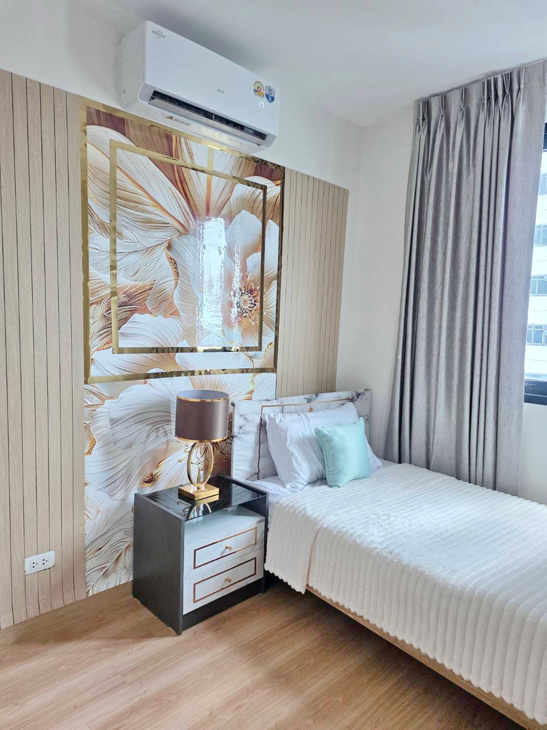 ให้เช่า astro condo ห้องมุม ตรงข้ามเซนทรัลแจ้งวัฒนะ รถไฟฟ้าสีชมพูอยู่ข้างหน้าคอนโด