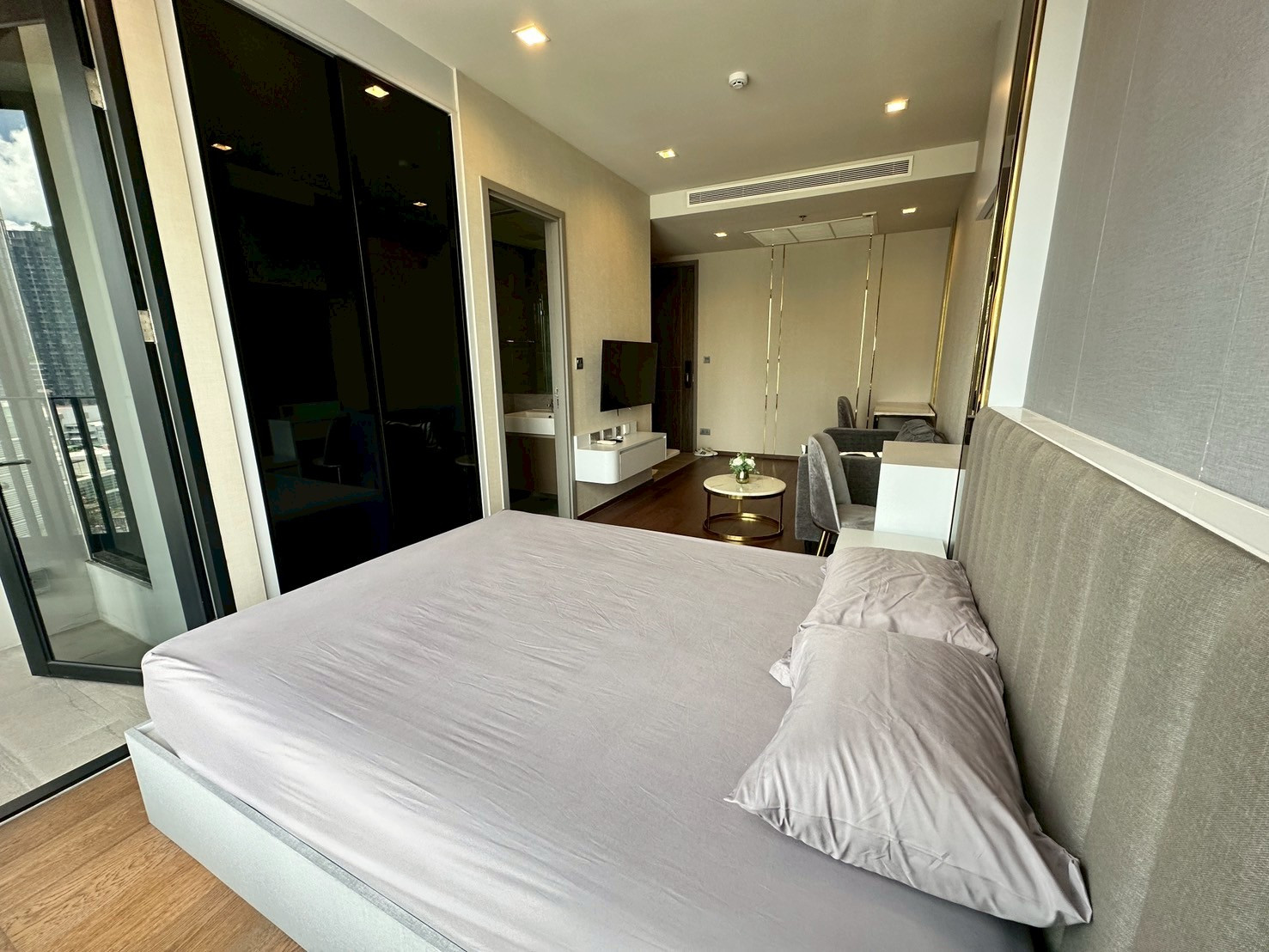 🔥Available 08/10/26🔥Ideo Q Victory Studio 29.69sqm. Just 25K/Month Call Ms.Angel(Aumi)0658209572 🔥Available 08/10/26🔥Ideo Q Victory Studio 29.69sqm. Just 25K/Month Call Ms.Angel(Aumi)0658209572