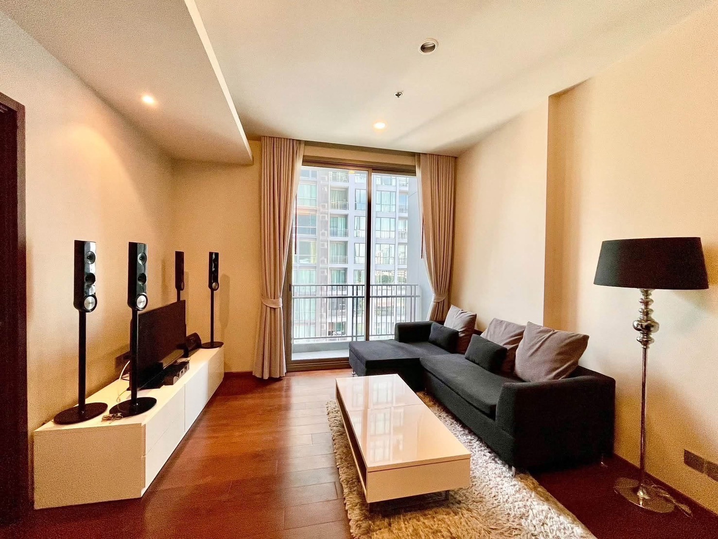 🔥Rent & Sale at Quattro by Sansiri 🔥1BR 1BR.🔥 40,000 🔥9M 🔥53.39sqm 🔥Floor10