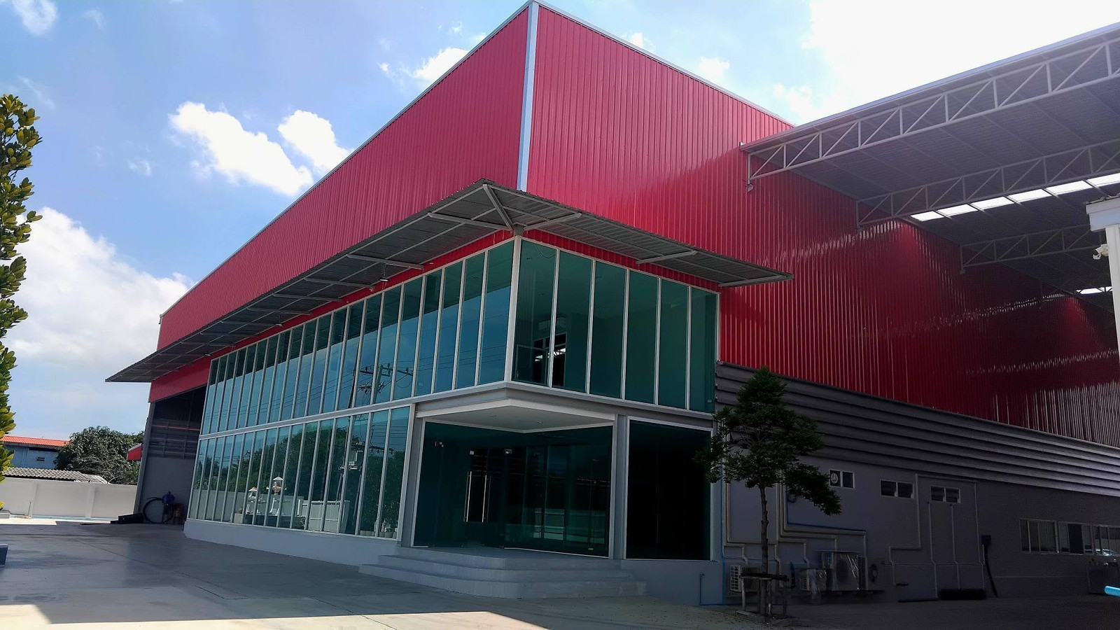🔥 For rent! Warehouse + Office 1,550 sq m. 📍 Nak Bamrung Road, Krathum Baen, Samut Sakhon 💰 Rent only 120 baht/sq m. 🚚 Location suitable for Warehouse / Logistics / Distribution Center 🔥 For rent! Warehouse + Office 1,550 sq m. 📍 Nak Bamrung Road, Krathum Baen, Samut Sakhon 💰 Rent only 120 baht/sq m. 🚚 Location suitable for Warehouse / Logistics / Distribution Center