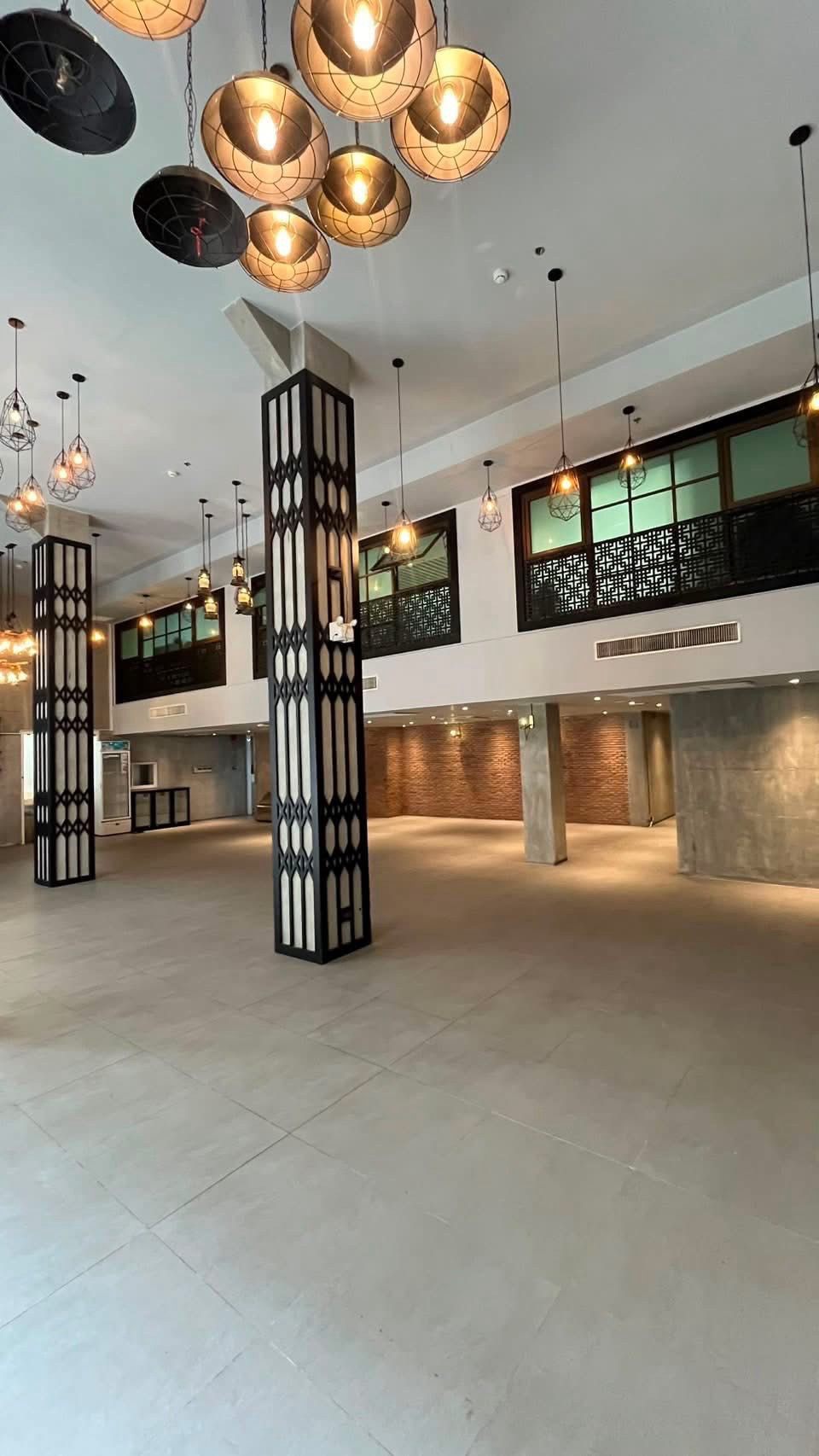 LTHC16147 - Commercial Space for Rent Phrom Phong | 250 sq.m. | Ground Floor | Prime Location | 170K/month | พื้นที่เช่าเชิงพาณิชย์ พร้อมพงษ์