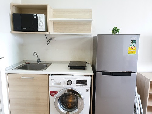 Corner room for sale, Elio Delle Sukhumvit 64 project, 8th floor, pool view.