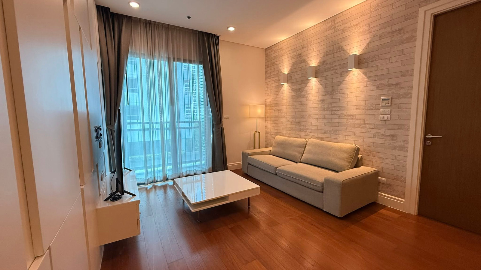 Bright Sukhumvit 24 for rent 67.44 sqm 1 bed 1 bath 55,000 per month