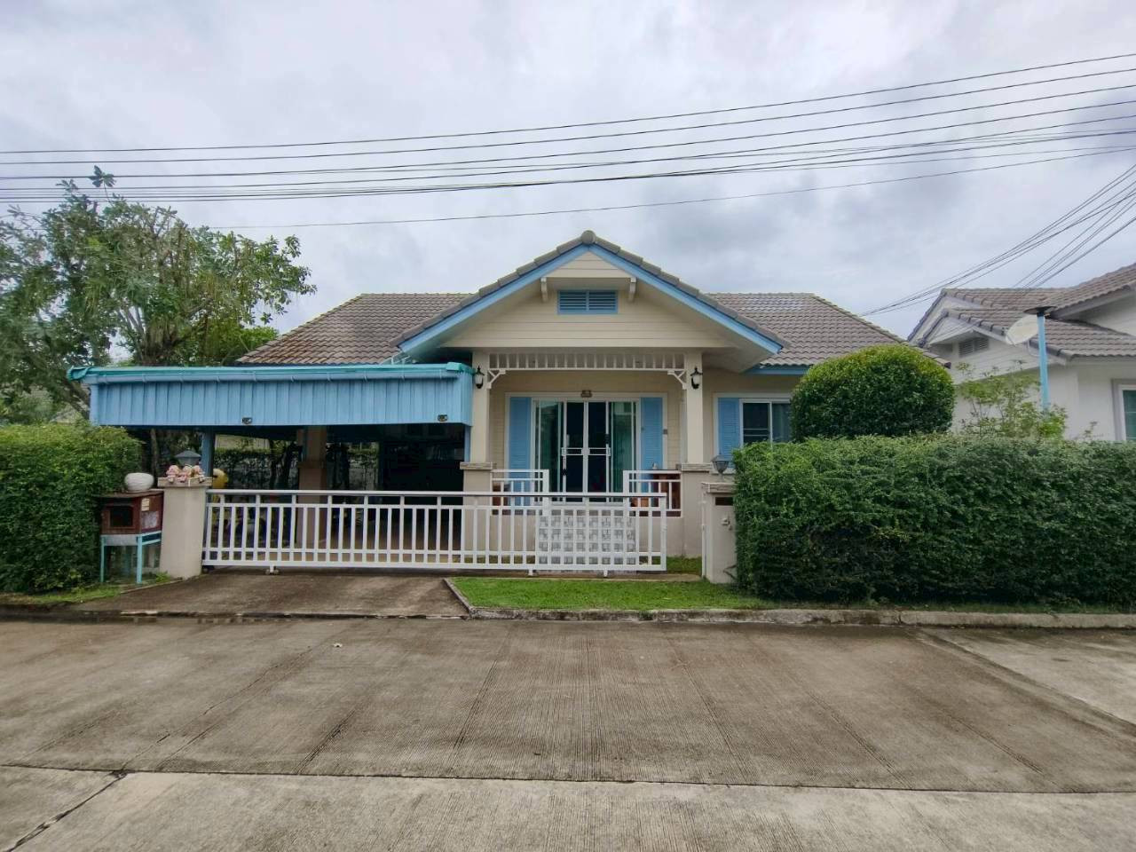 Single house for sale, cottage style, Baan Nonnipa Project, San Sai, Chiang Mai, area 101.4 sq m.