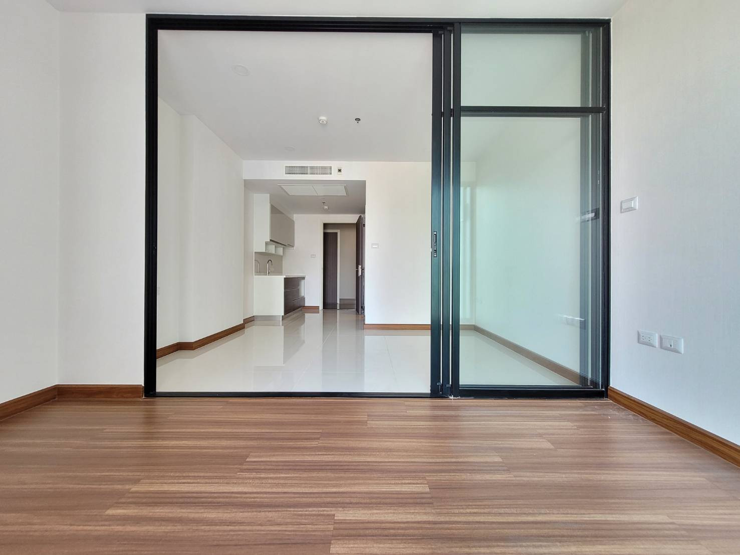Condo for sale, Supalai Premier Charoen Nakhon, room 34.29 sq m., ICONSIAM view, next to the Gold Line, Khlong San Station.