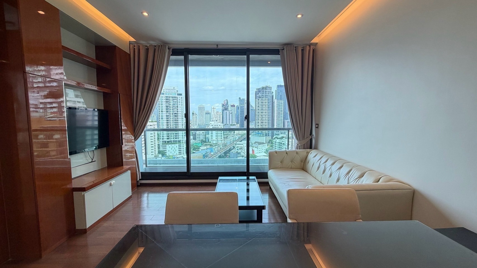 for Rent : The Address sukhumvit 28 2bed2bath, beautiful room, ready to move in, hurry up and call 095-3905490 for Rent : The Address sukhumvit 28 2bed2bath, beautiful room, ready to move in, hurry up and call 095-3905490