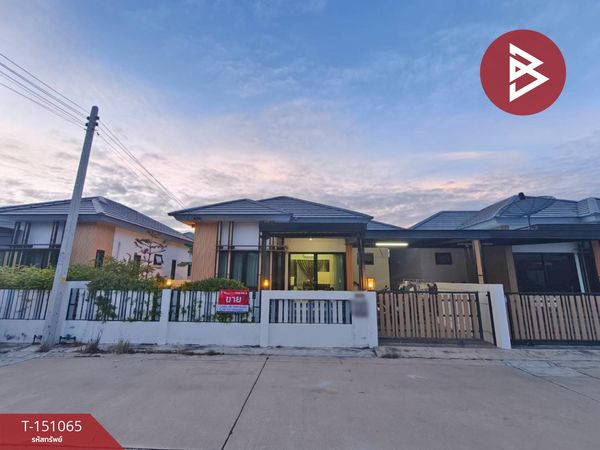 Semi-detached house for sale, Villa Como Village, Phan Thong, Chonburi.