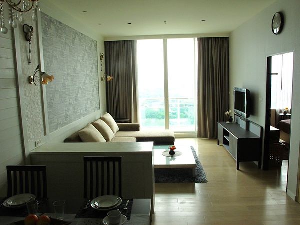 Eight Thonglor Residence 1 bedroom, 1 bathroom, swimming pool, fitness, sauna, next to community mall, near BTS Thonglor.