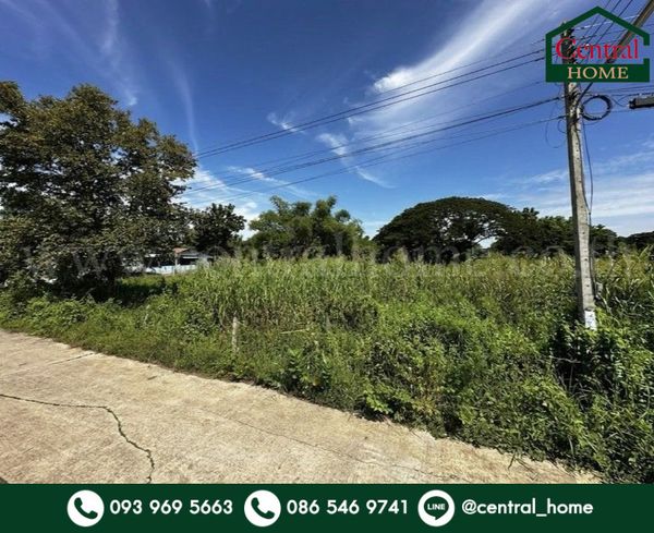 Land in Ban Pathum, Sam Khok, good location, next to a public road, already filled, close to development.