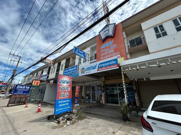 PRIME INVESTMENT OPPORTUNITY IN CHONBURI! 3-Storey Commercial Building on Saen Suk Road, Chonburi — ideal for monthly rental rooms or business use!