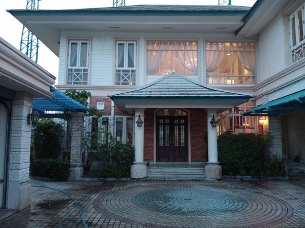 ขายคฤหาสน์หรู Grand Park Village โยธินพัฒนา 3 เอกมัย–รามอินทรา  2 สระส่วนตัว ราคา 120 ล้านบาท [MKH260813]