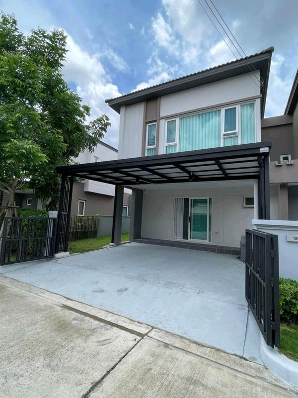 ✨ 2-story twin house, good location, near Mega Bangna, only 800 meters.