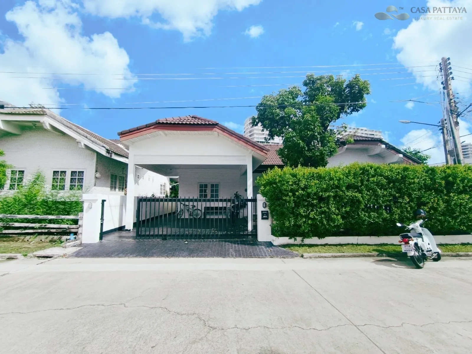 House for Sale & Rent at Jomtien Condotel House for Sale & Rent at Jomtien Condotel